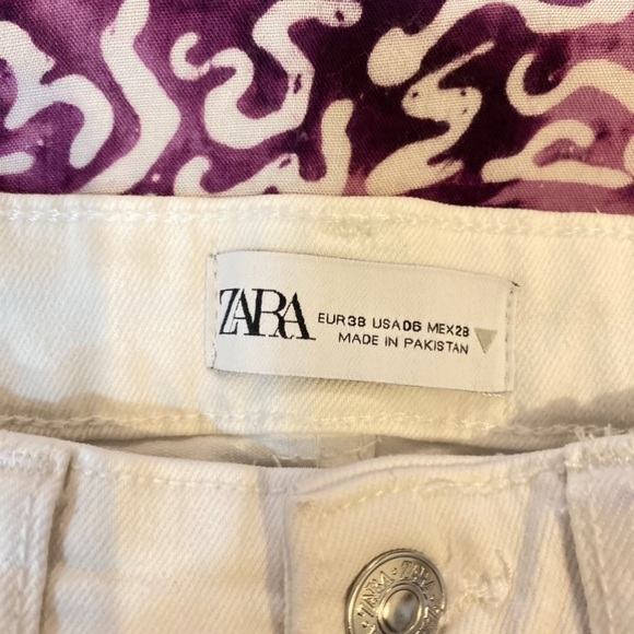 Zara raw hem ankle cropped straight leg white jeans, high waisted - Picture 4 of 7